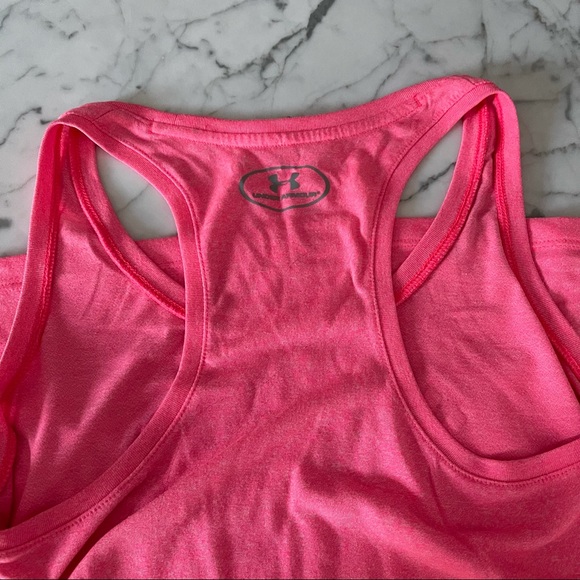 NEW Under Armour Pink Top - Picture 4 of 7